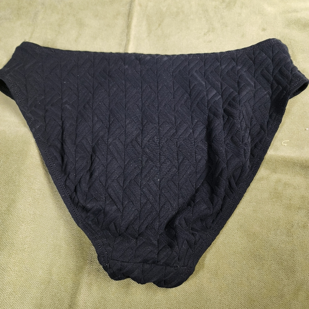 Bathing suit - Picture 5 of 10